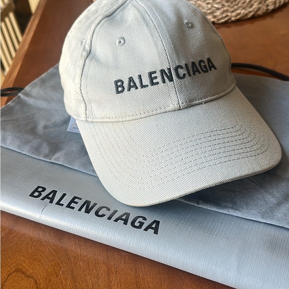Balenciaga Light Gray Baseball Cap - Picture 1 of 6